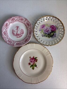 Vintage Set of 3 Floral Decorative Dessert Plates